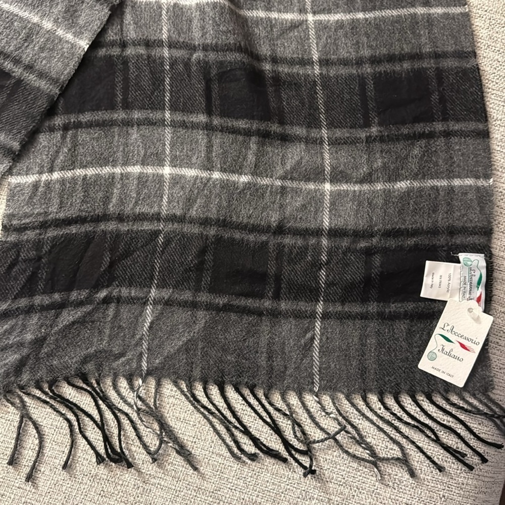 🧣 NWT Men’s Plaid Scarf – L’Accessorio Italiano - Picture 3 of 4